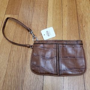 FOSSIL wristlet, cognac leather with croc effect.
